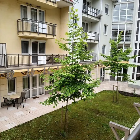 아파트 Viola Wellness Apartman *